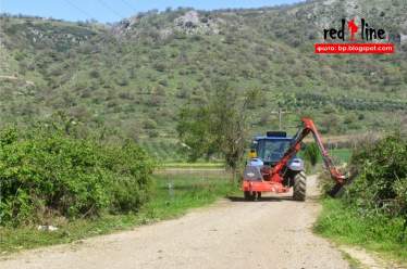 Καθαρισμός αγροτικών δρόμων στο Δήμο Μεσολογγίου