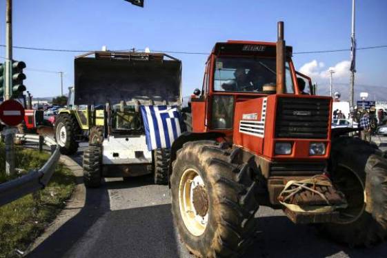 Ολομέτωπη επίθεση αποφάσισαν οι αγρότες