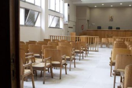 Τράπεζα αποζημιώνει με 6.000 ευρώ πολίτη, επειδή τον ενόχλησε εισπρακτική