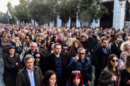 Κάτω απ’ τις γραβάτες υπάρχουν μισθωτοί