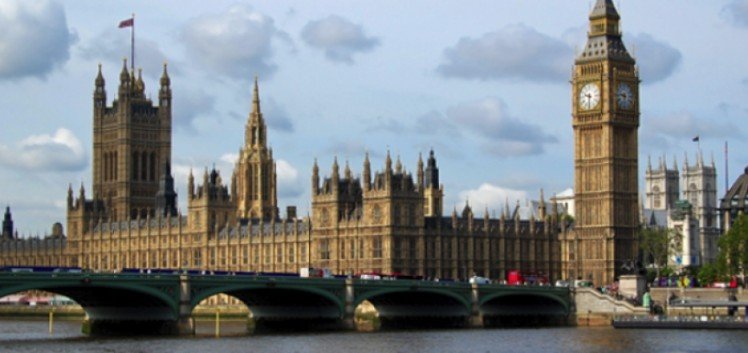 Προβάδισμα 4% στην εκστρατεία υπέρ του Brexit σύμφωνα με δημοσκόπηση στη Μ.Βρετανία