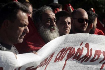 Στον Καιάδα οι επικουρικές – μείωση της «οροφής» για τις…
