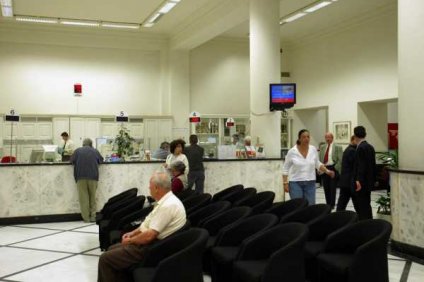 Εθελούσια έξοδο και sabbatical για 5.500 τραπεζοϋπαλλήλους – Κλείνουν 170…