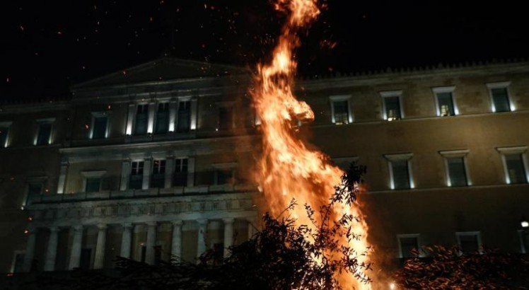 Στα μπλόκα επιστρέφουν οι αγρότες – Κρίσιμη εβδομάδα για τις κινητοποιήσεις