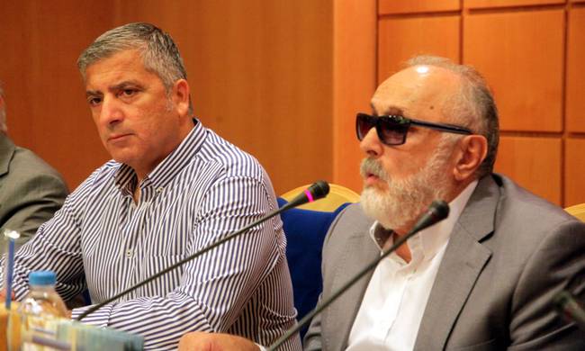Δίνει και πόρους μετά την κατακραυγή