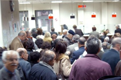 Κόβεται το ΕΚΑΣ σε 60.000 συνταξιούχους