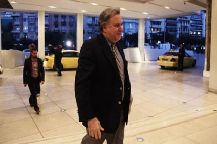 Δανειστές: Μειώστε τώρα τις επικουρικές