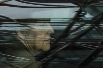 Ήττα της Μέρκελ σε δύο από τις τρεις ψηφοφορίες των…