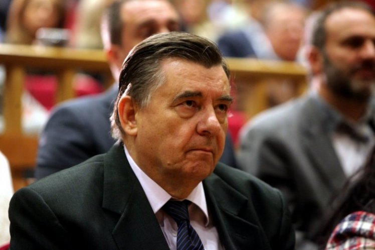 Kαι το όνομα του νέου υπερ-δεξιού κόμματος «Εθνος»