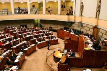 Συζήτηση για έξοδο από το ευρώ στο κοινοβούλιο της Φινλανδίας