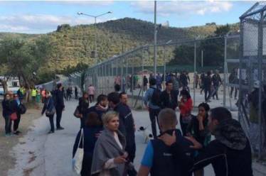 Λέσβος: Εξέγερση στο hot spot της Μόρια – Αποχώρησε ο…