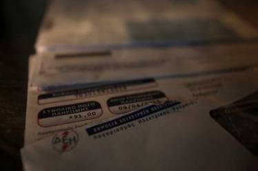 500.000 επιχειρήσεις και επαγγελματίες έχουν ληξιπρόθεσμες οφειλές σε ΔΕΚΟ
