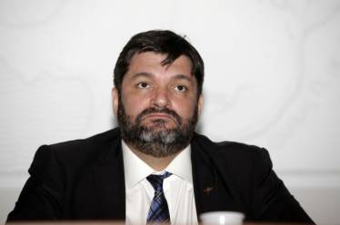 Ο Φαήλος, η Νέα Δεξιά και το «Πατρίς, θρησκεία, οικογένεια»