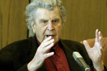 Είμαστε θύματα μιας τραγικής φαρσοκωμωδίας