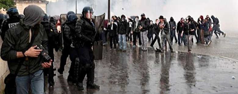 Έως πότε η κοινωνία θα είναι σιδηροδέσμια του ψεύδους;