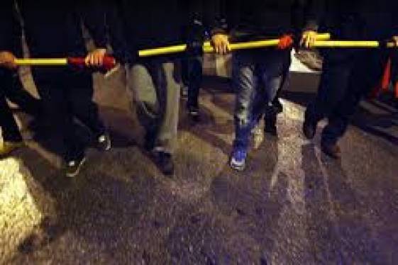 Αθλιότητα η διαπόμπευση αντιφασιστών εξαιτίας συγγενικών σχέσεων…..