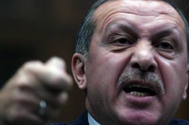 Είναι επίσημο: Η Τουρκία καταργεί προσωρινά τα ανθρώπινα δικαιώματα