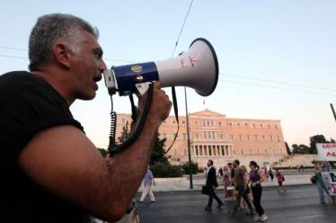 Κατεδάφιση του συνδικαλιστικού νόμου ζητούν οι δανειστές