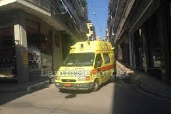 66χρονος έκοψε τις φλέβες του από αγανάκτηση στο «ΤΕΒΕ» Λαμίας