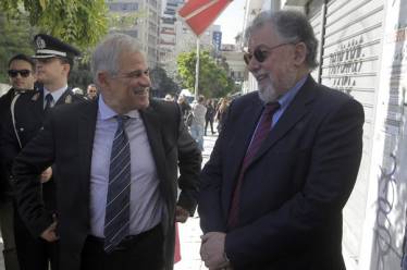Οι Έλληνες πρέπει να κάνουν κατάληψη στην Ελλάδα