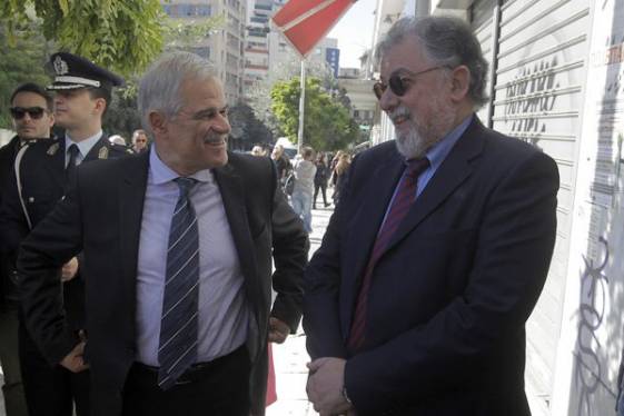 Οι Έλληνες πρέπει να κάνουν κατάληψη στην Ελλάδα
