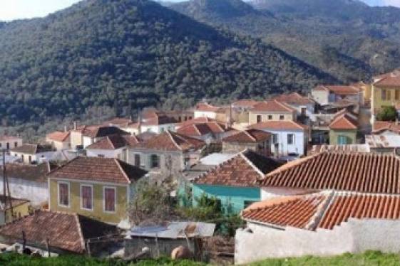 Ο Πρέοδρος της κοινότητας ερωτά…..Τον παντρεύτηκες μωρή;;;