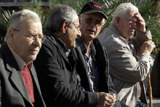 ΕΚΑΣ: Μείωση ποσού, όχι δικαιούχων, σχεδιάζει το υπουργείο Εργασίας