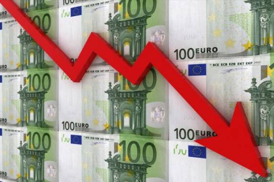 Ύφεση 0,7% και το β’ τρίμηνο