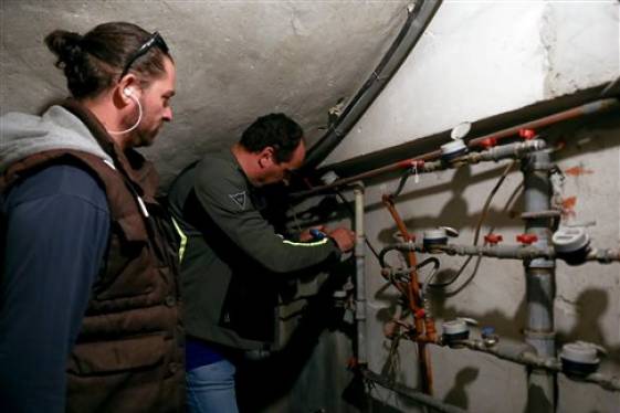 Έκοψαν το νερό στα γραφεία του ΣΥΡΙΖΑ εργαζόμενοι της ΕΥΑΘ