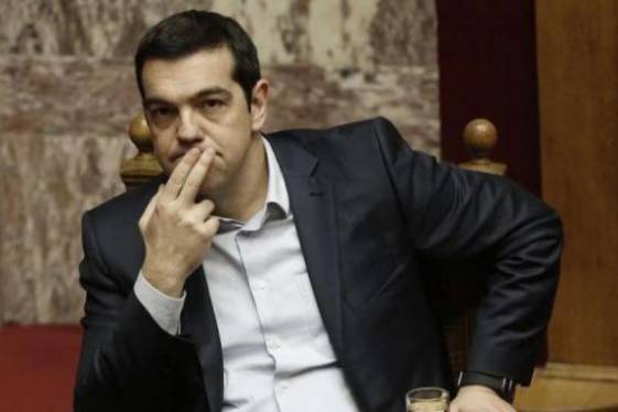 Ο Τσίπρας μεταξύ πολιτικής κατάρρευσης και 4ου μνημονίου