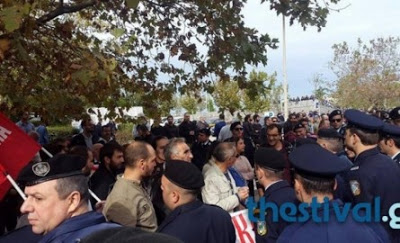 Παρέλαση με… διαμαρτυρία κατά των πλειστηριασμών στην Θεσσαλονίκη
