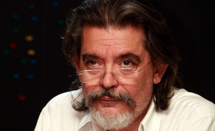 Οι τιποτένιοι