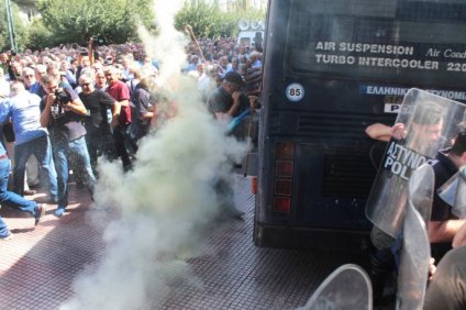 Η ΚΥΒΕΡΝΗΣΗ ΠΟΥ ΘΑ ΚΑΤΑΡΓΟΥΣΕ ΤΑ ΜΑΤ ΚΑΤΑΣΤΕΛΛΕΙ ΤΟΥΣ ΣΥΝΤΑΞΙΟΥΧΟΥΣ