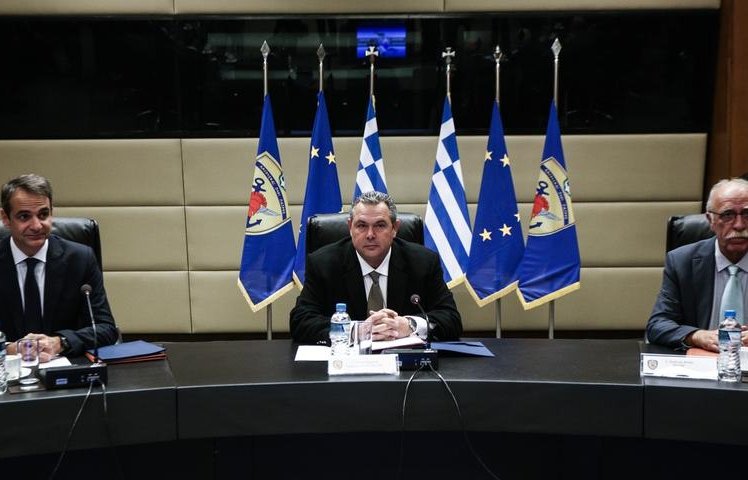 Συμφωνία Καμμένου-Μητσοτάκη για υποχρεωτική στράτευση στα 18 έτη