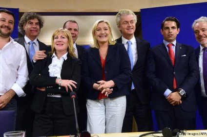 Στα φόρτε τους οι δεξιοί λαϊκιστές μετά τη νίκη Τραμπ