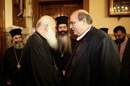 Ν. Φίλης: Ο Ιερώνυμος μετατρέπεται σε Χριστόδουλο