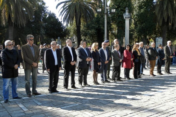 Προσκύνημα για τα 43 χρόνια από την εξέγερση του Πολυτεχνείου