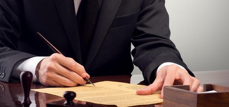 Νέα αποχή των συμβολαιογράφων από τους πλειστηριασμούς