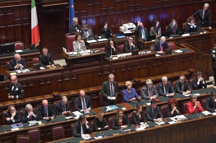 H βουλή έδωσε ψήφο εμπιστοσύνης στην κυβέρνηση Τζεντιλόνι
