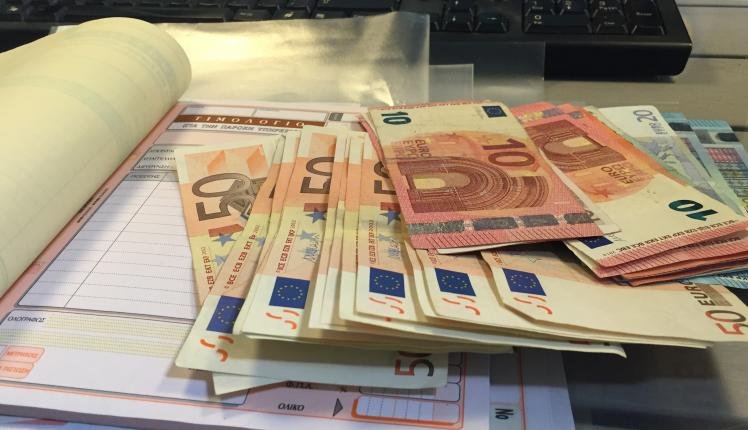 Δώστε ό,τι… θέλετε από ασφαλιστικές εισφορές στο νέο υπερταμείο ΕΦΚΑ!