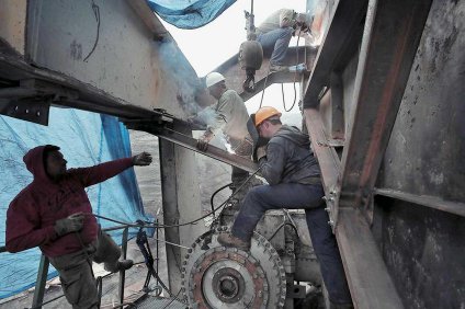 Η ΔΕΗ ανοίγει την πόρτα για «εθελουσία» έξοδο στις ΔΕΚΟ