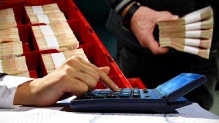 «Φτερά» 4 δισ. έκαναν οι καταθέσεις