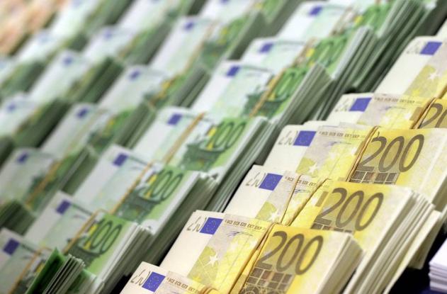Το παγκόσμιο χρέος έφθασε τα 215 τρισ. δολάρια το 2016