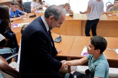 Στα έδρανα του Περιφ. Συμβ. Δ.Ε. οι μαθητές του 2ου…