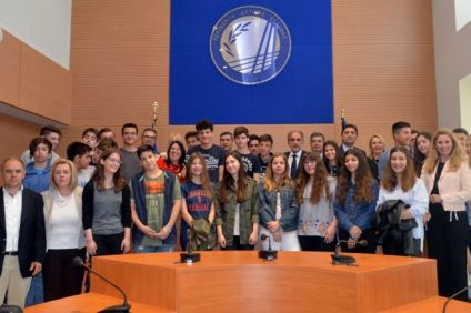Κατσιφάρας: Μαθαίνουμε από τους μαθητές μας