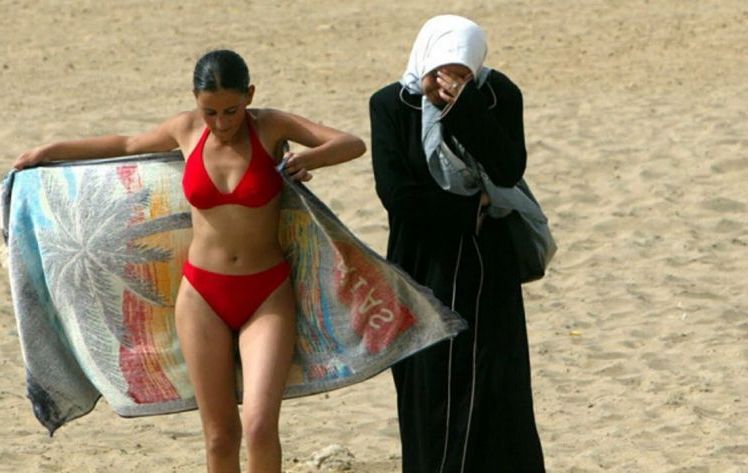 Γιατί η ισλαμική ταυτότητα είναι ασύμβατη με τον δυτικό τρόπο ζωής
