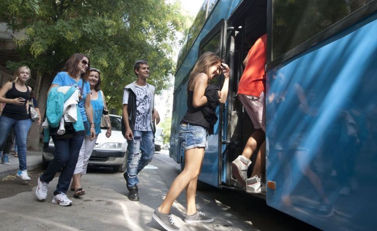 Πρόσκληση διαπραγμάτευσης της μεταφοράς μαθητών για τις Πανελλήνιες
