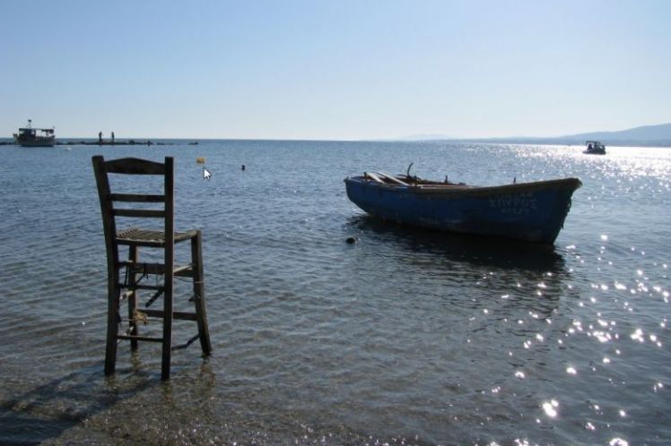Ένα πρωί βρήκα τη θάλασσα αλλαγμένη