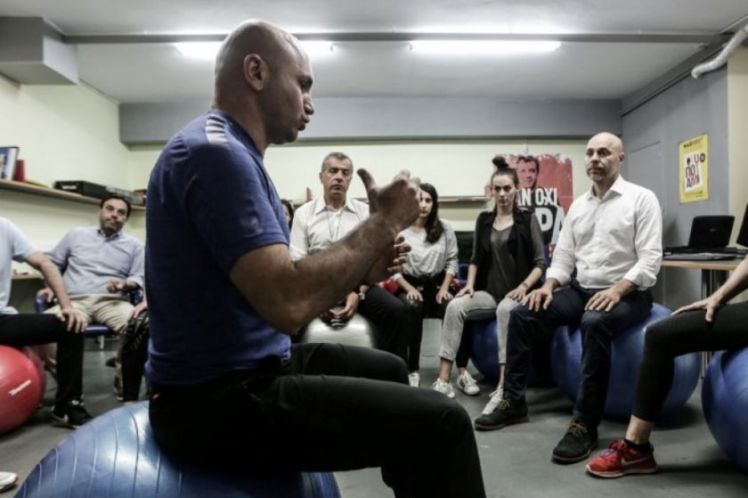 Όλες τις καρέκλες με μπάλες ισορροπίας σκοπεύουν να αντικαταστήσουν στο Ποτάμι