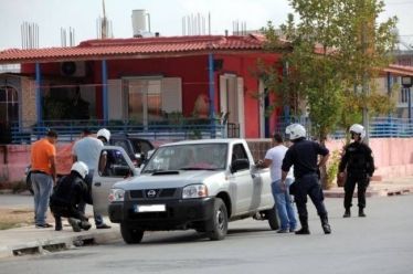 Βαρεμένος, Τόσκας για Ρομά στο Αιτωλικό